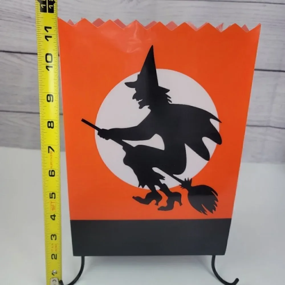 NEW PR3673 Hallmark Hauntington Cackling Witch Luminary